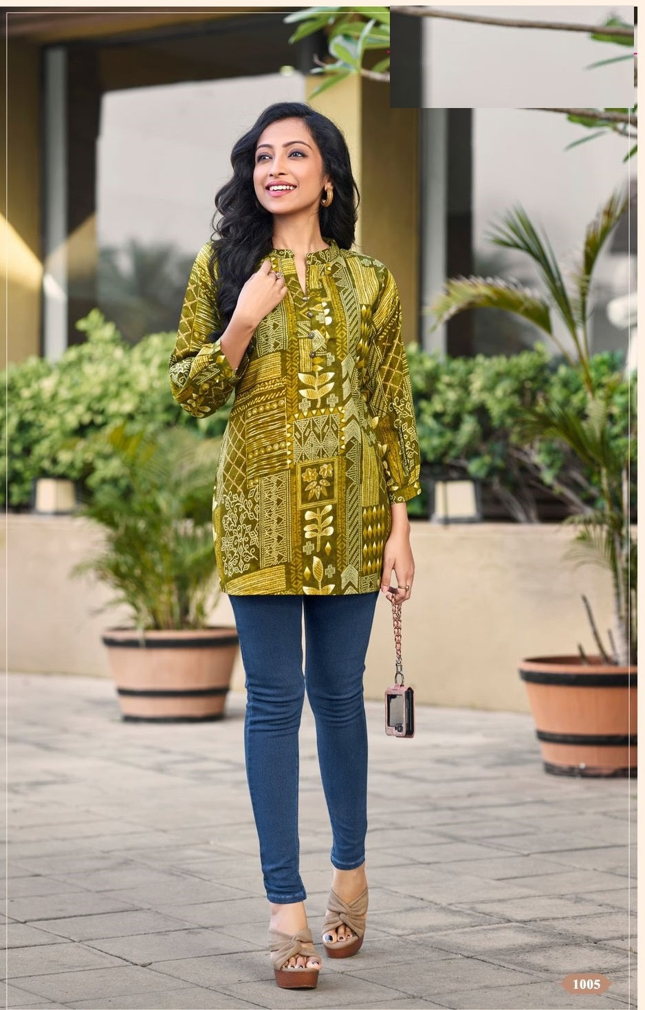 Buy Short Kurtis For Women & Girls Online in India - VogPap